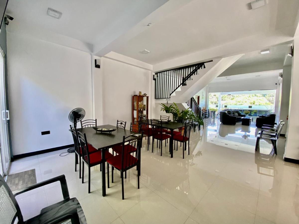 Mountain White Villa By Sunrise Kandy Buitenkant foto