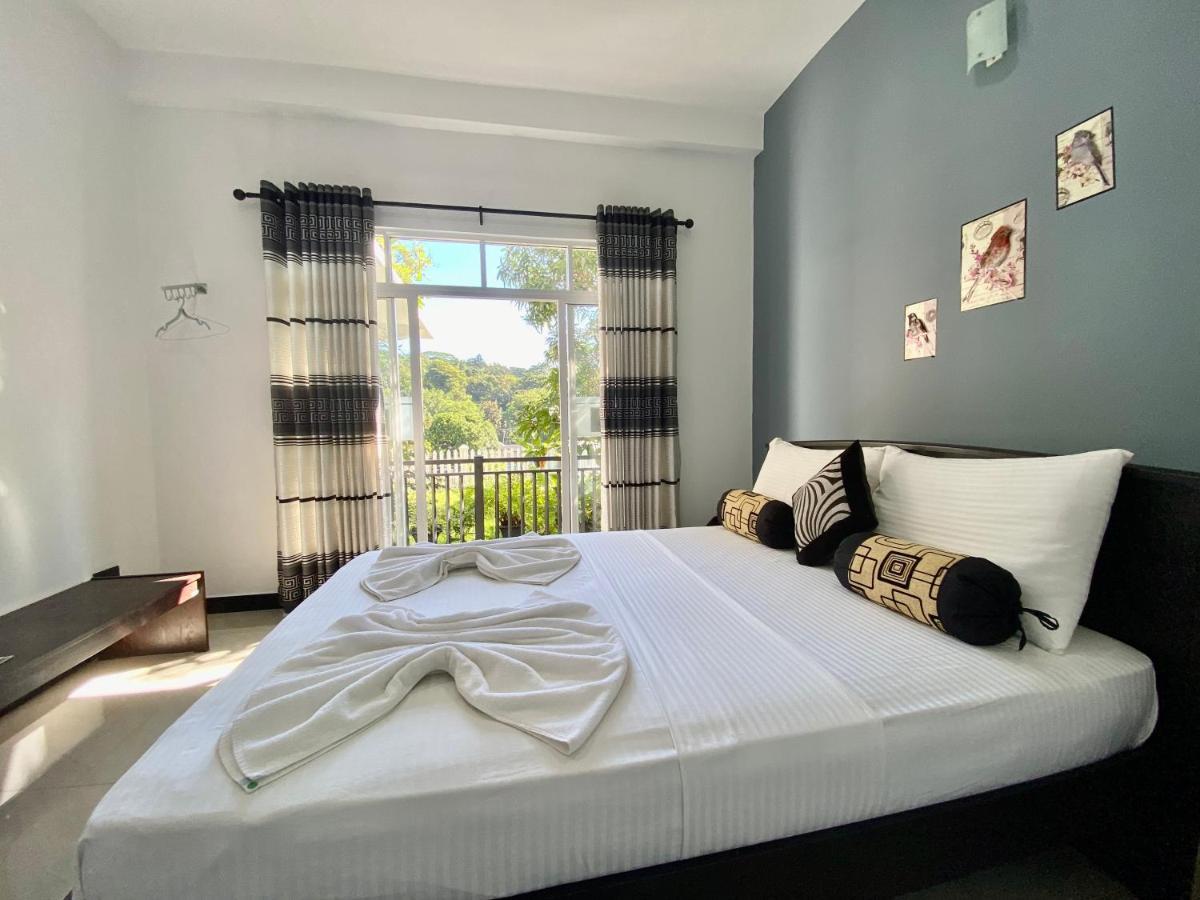 Mountain White Villa By Sunrise Kandy Buitenkant foto