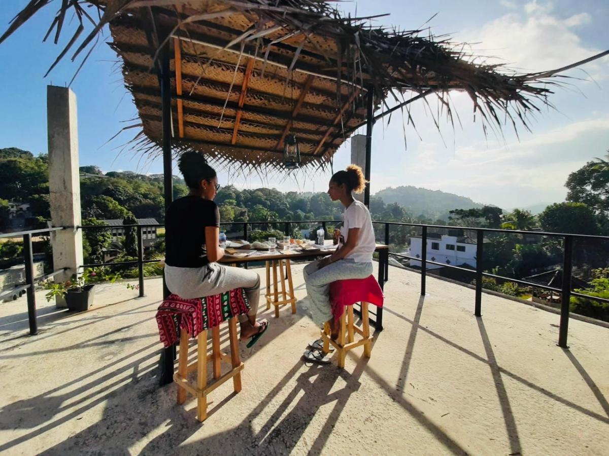 Mountain White Villa By Sunrise Kandy Buitenkant foto